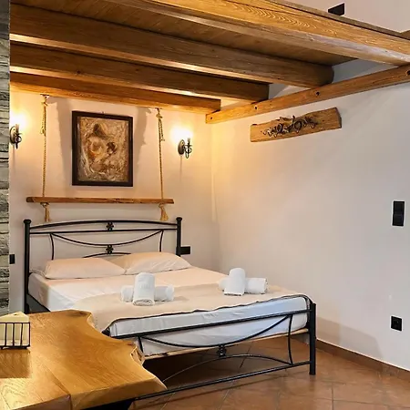 Σπίτι Στον Κήπο Apartment Kalamata Exterior photo
